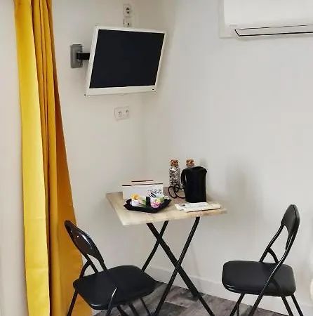 Et Table D'hotes Les Gones